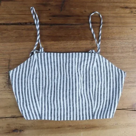 MADEWELL BLACK & WHITE STRIPE SPAGHETTI STRAP SINGLE BUTTON CROP TOP SIZE 8 - Picture 4 of 5